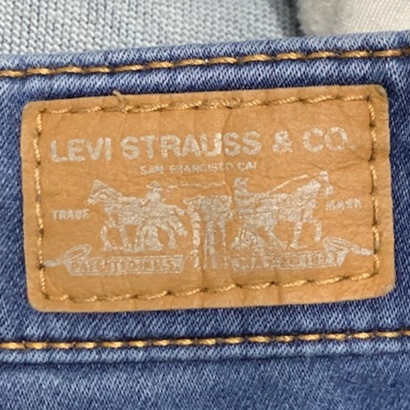 Levi's Skinny Jean Size 32 - Picture 5 of 8